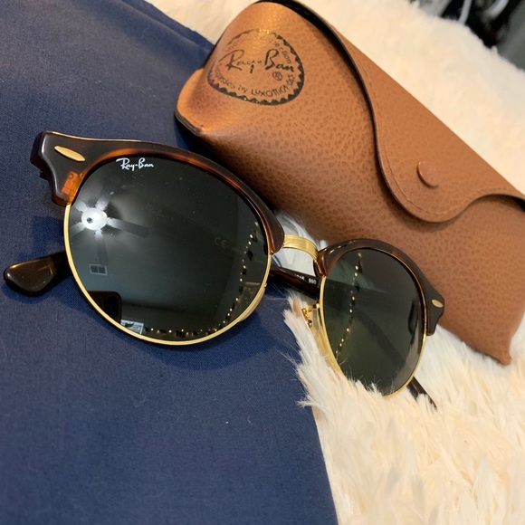 ** SOLD ** Ray-Ban sunglasses - Picture 3 of 5